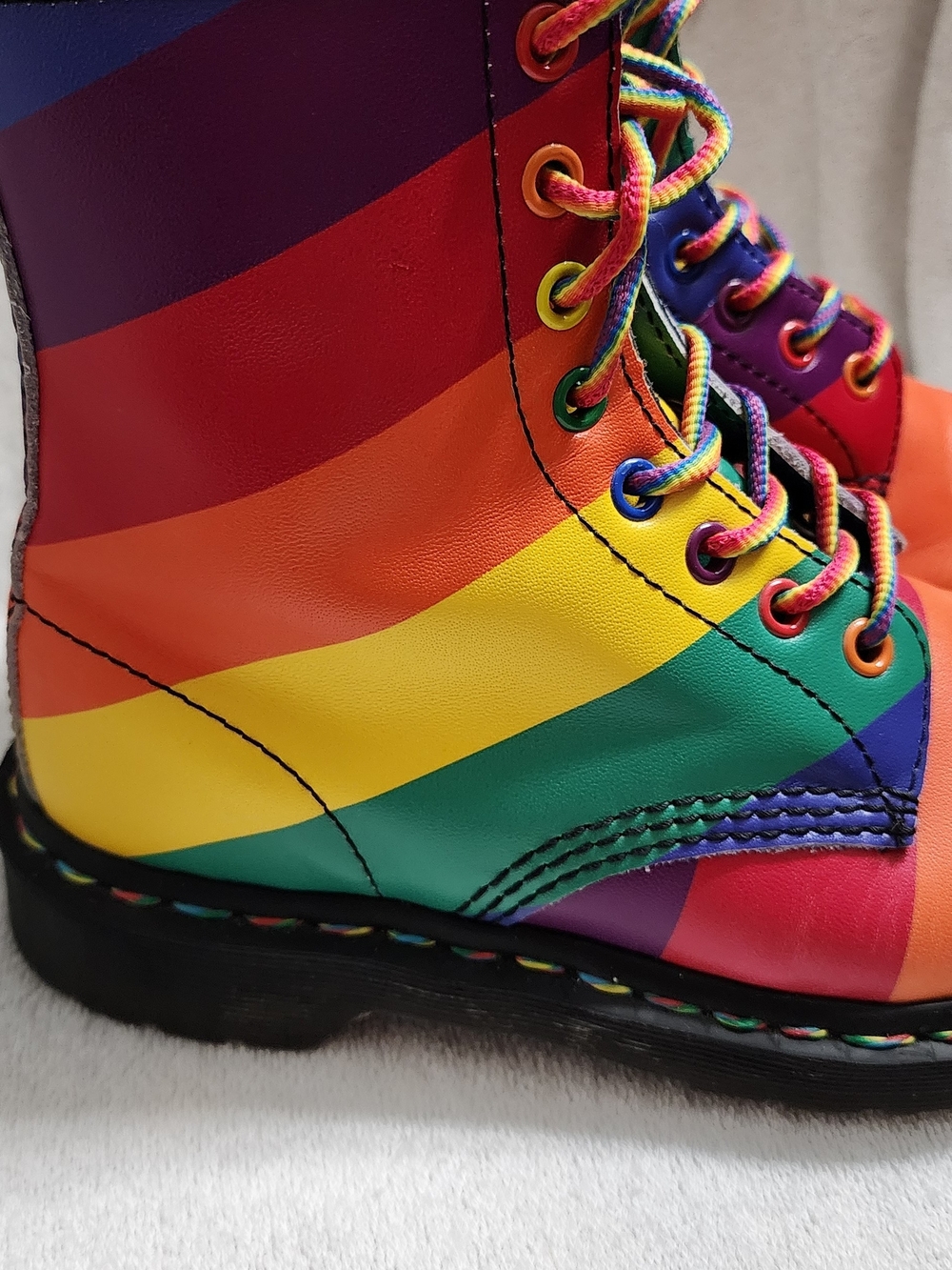 DR. MARTENS Rainbow Striped Women's Lace-Up Boots - Multi USW6 USM5 UK4 EU37 - Picture 9 of 14